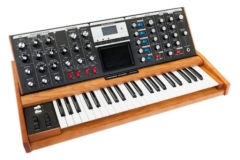 Minimoog Voyager